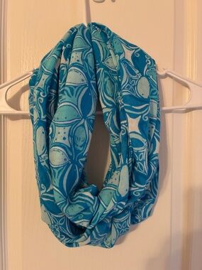 Lilly Pulitzer Infinity Riley Scarf Blue 28x33